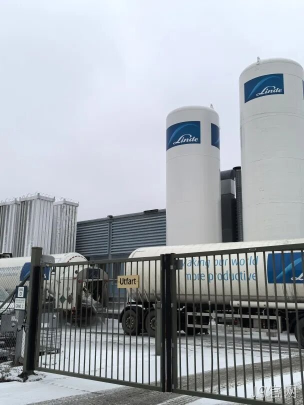 J9官网2025年度十大新闻盘点